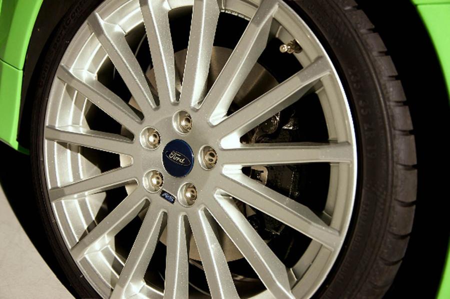  Ford Focus RS Concept 2008 года  (фото 28 из 33)